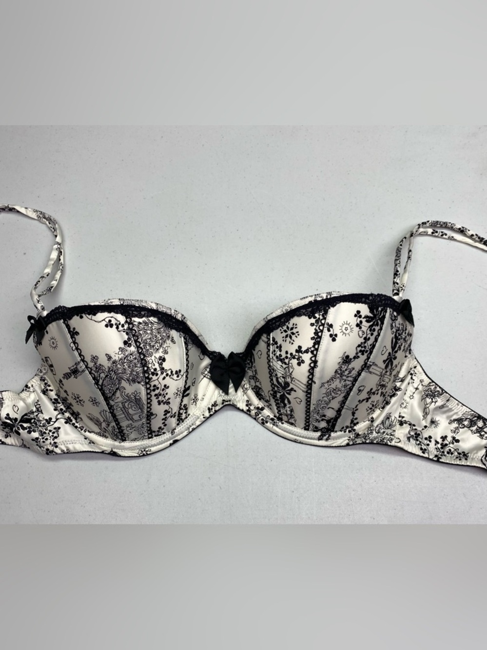 VS BL/WHT Sexy Little Things Push-up, 36C *P1023